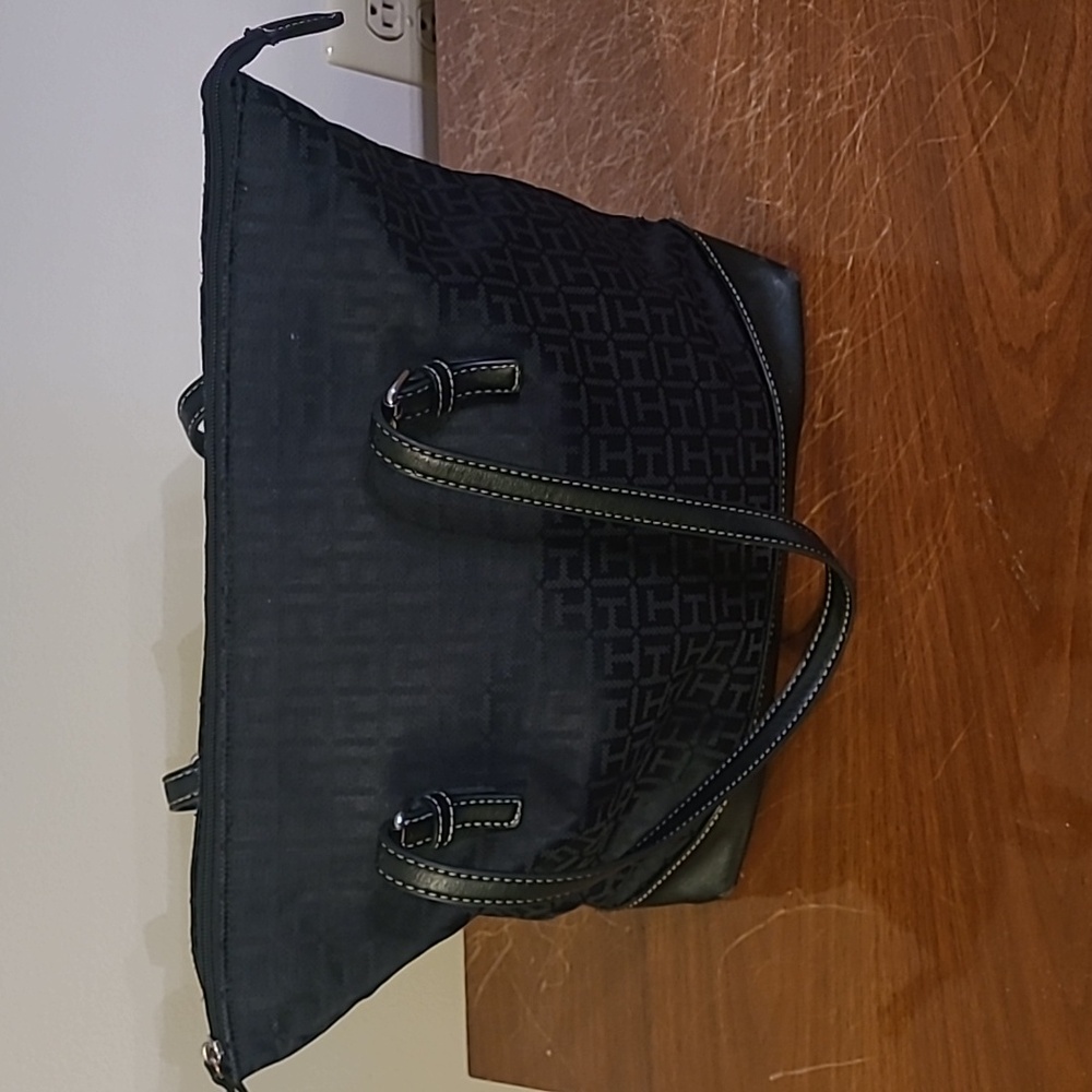 Tommy Hilfiger Tote